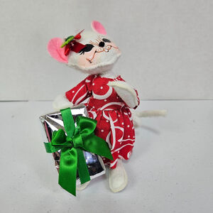 Annalee Christmas Swirl Gift Mouse 2019 Holiday Present Whimsical Collector